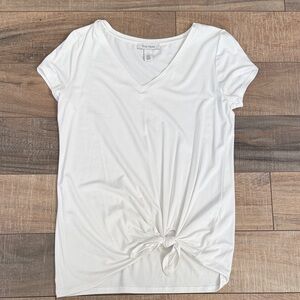 White short sleeve tee from White House black market